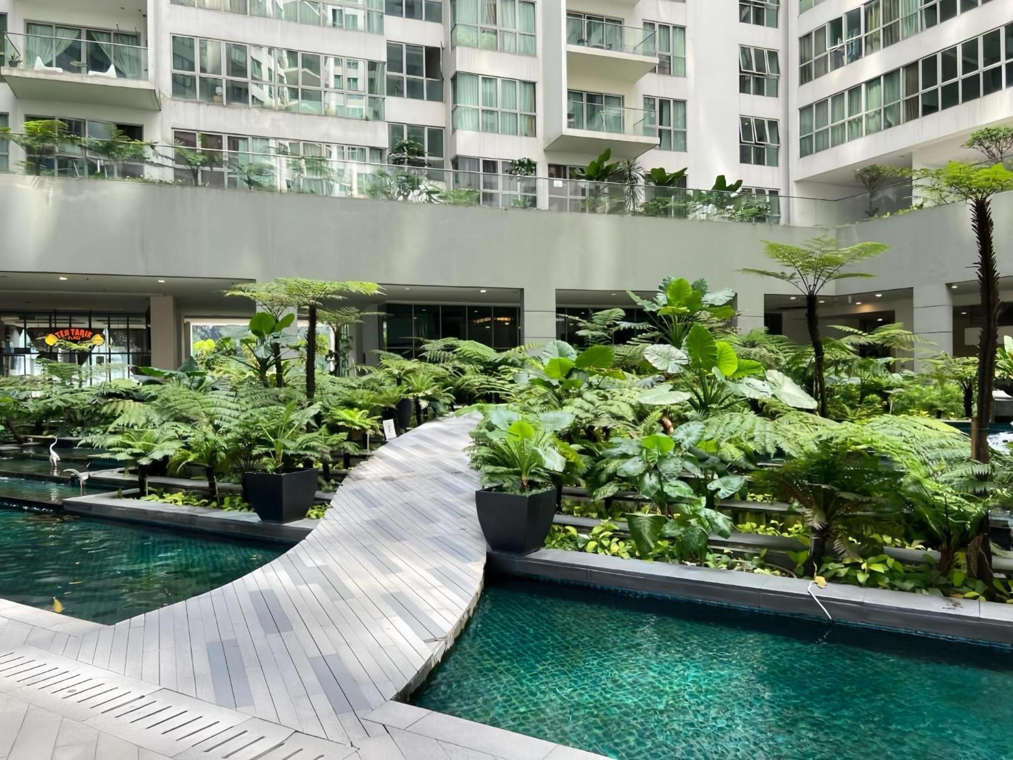 Regalia Exclusive Hostel Kuala Lumpur Exterior photo